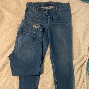 Women’s skinny jeans
